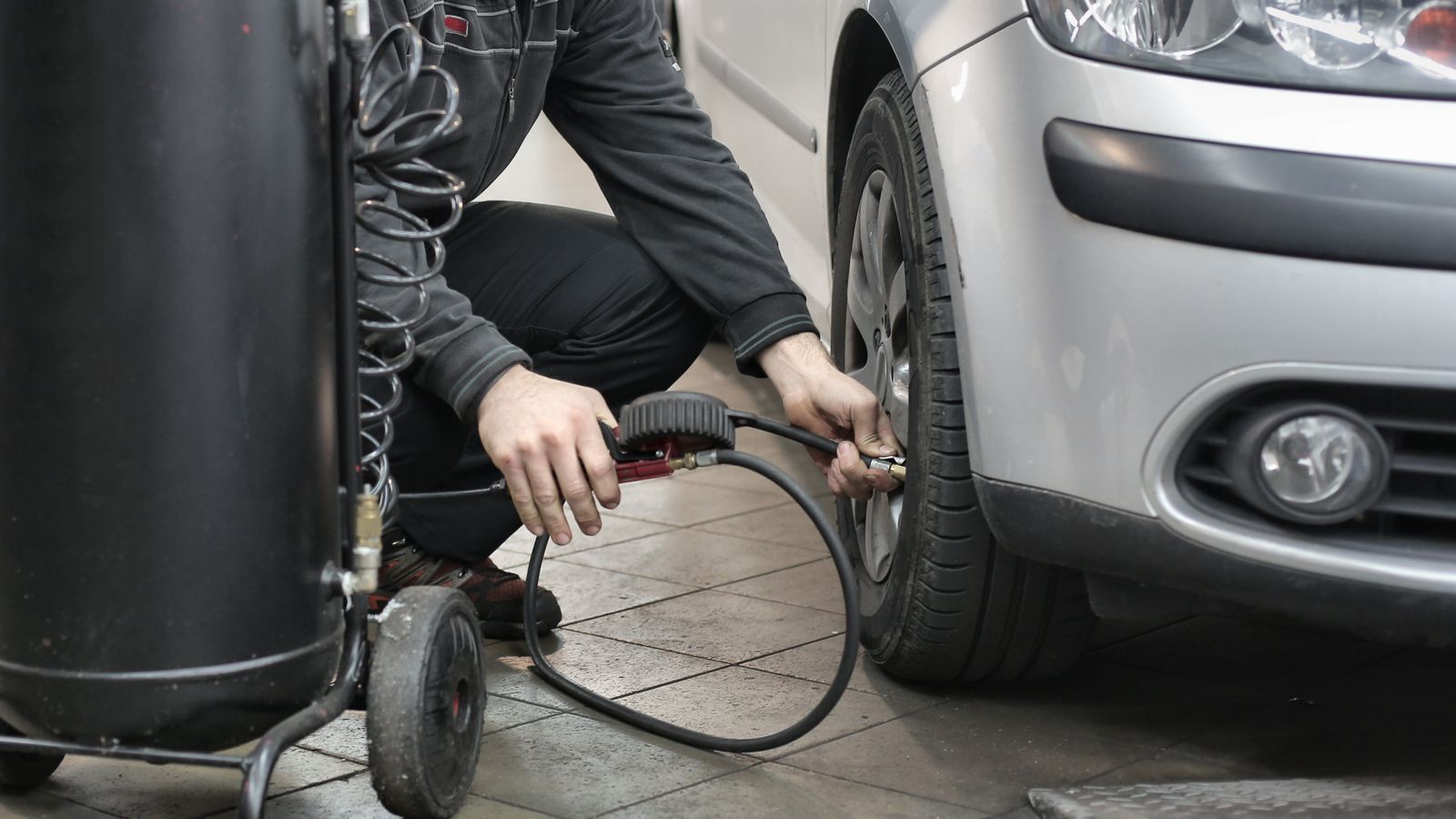 Tire Pressure: The Number on the Door, Not the Tire